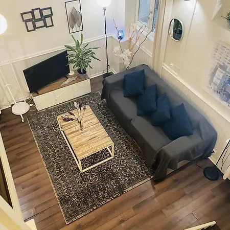 Appartement Le Ptit Parisien - Champs Elysees - Metro & Wifi Parijs